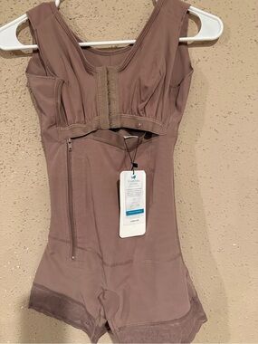 TISSINI Shapewear Briefs in Dusty Mauve